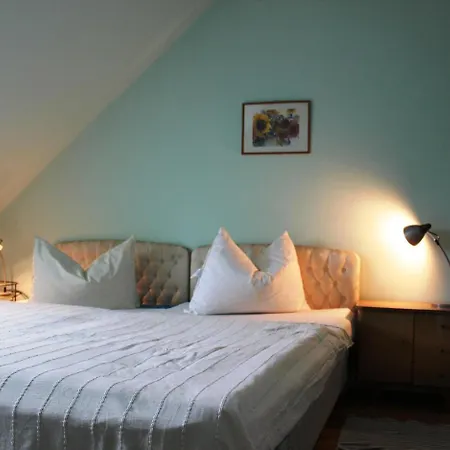 Han/Misafirhane Gutshaus Gottin